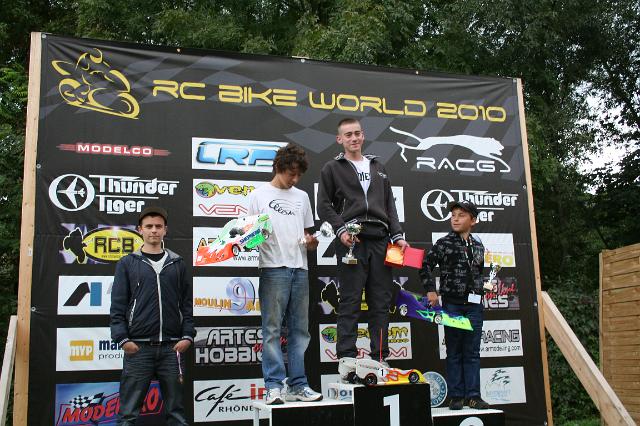 Podium 4x4 Jeune.JPG - PODIUM 4 X 4   pour les - de 18 ans